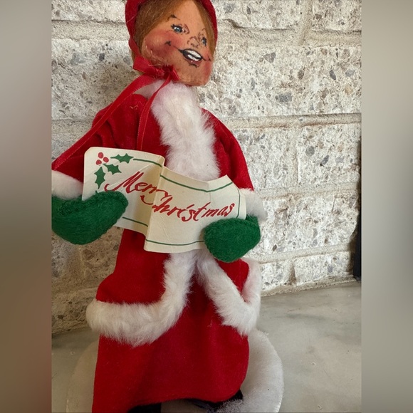 Vintage 1988 Annalee Doll 9” Caroler Woman - Picture 4 of 5